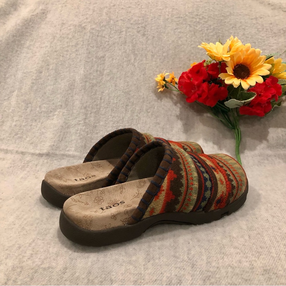 NWOT - Taos Multi-Colored Sweater Clogs - Picture 6 of 16